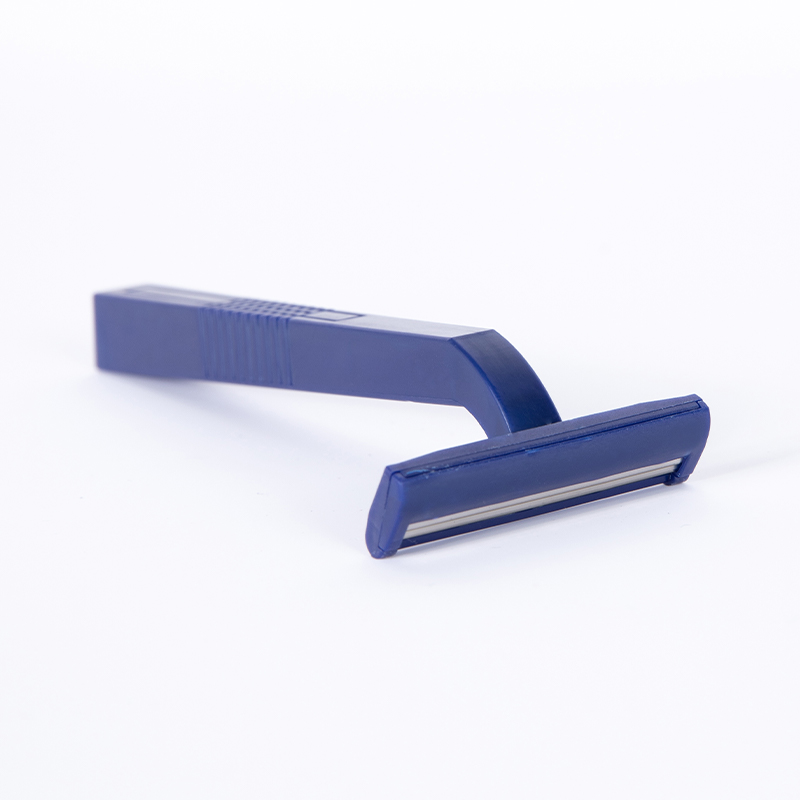 Egypengés, eldobható borotva nőknek