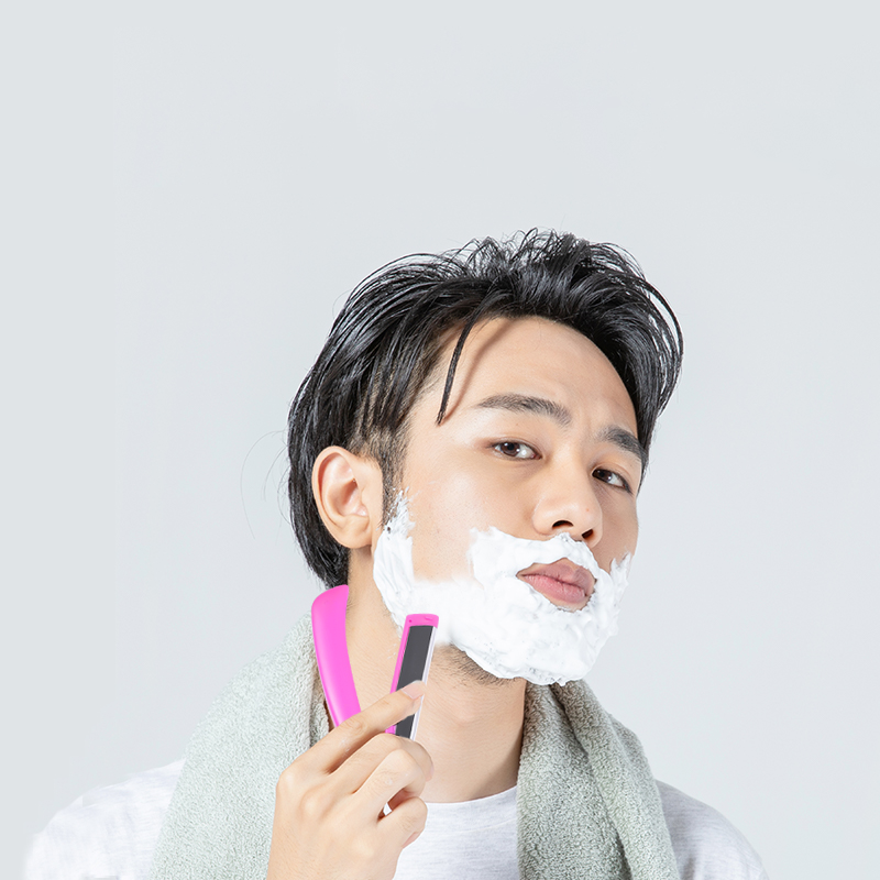 74 Penge műanyag borotvanyél